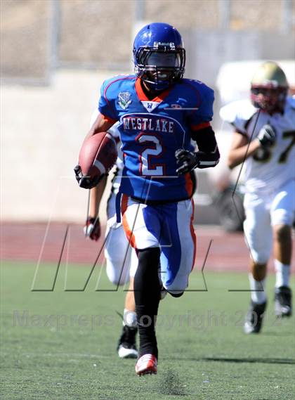 Thumbnail 2 in Westlake vs Oaks Christian (Battle for Veterans) photogallery.