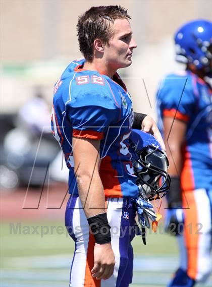 Thumbnail 3 in Westlake vs Oaks Christian (Battle for Veterans) photogallery.