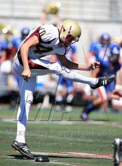 Thumbnail 3 in Westlake vs Oaks Christian (Battle for Veterans) photogallery.