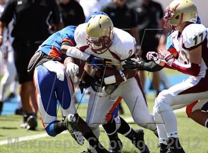 Thumbnail 2 in Westlake vs Oaks Christian (Battle for Veterans) photogallery.