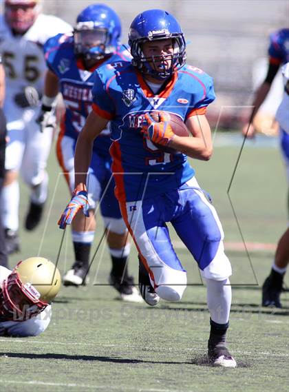 Thumbnail 3 in Westlake vs Oaks Christian (Battle for Veterans) photogallery.