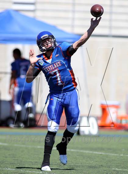 Thumbnail 1 in Westlake vs Oaks Christian (Battle for Veterans) photogallery.