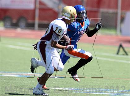Thumbnail 2 in Westlake vs Oaks Christian (Battle for Veterans) photogallery.