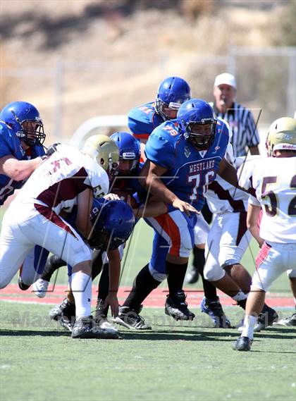 Thumbnail 3 in Westlake vs Oaks Christian (Battle for Veterans) photogallery.