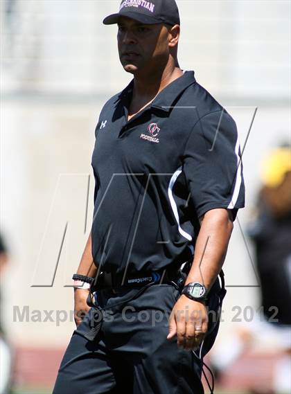 Thumbnail 1 in Westlake vs Oaks Christian (Battle for Veterans) photogallery.