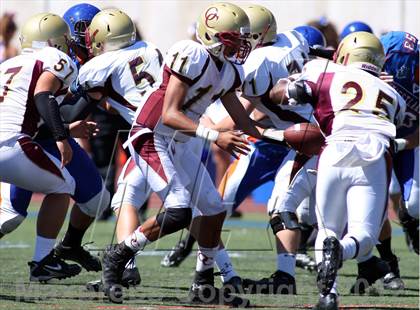 Thumbnail 3 in Westlake vs Oaks Christian (Battle for Veterans) photogallery.