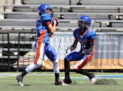 Thumbnail 3 in Westlake vs Oaks Christian (Battle for Veterans) photogallery.