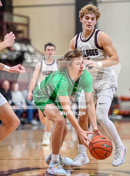 Thumbnail 3 in Tatum vs. Flatonia (Holiday Hoops Classic) photogallery.