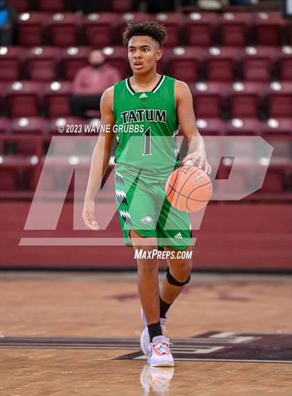 Thumbnail 2 in Tatum vs. Flatonia (Holiday Hoops Classic) photogallery.