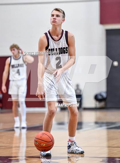 Thumbnail 2 in Tatum vs. Flatonia (Holiday Hoops Classic) photogallery.
