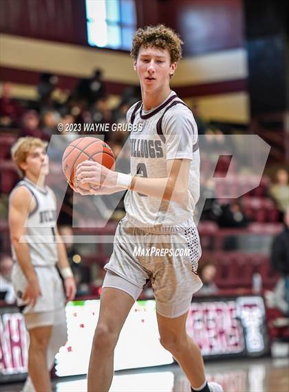 Thumbnail 3 in Tatum vs. Flatonia (Holiday Hoops Classic) photogallery.