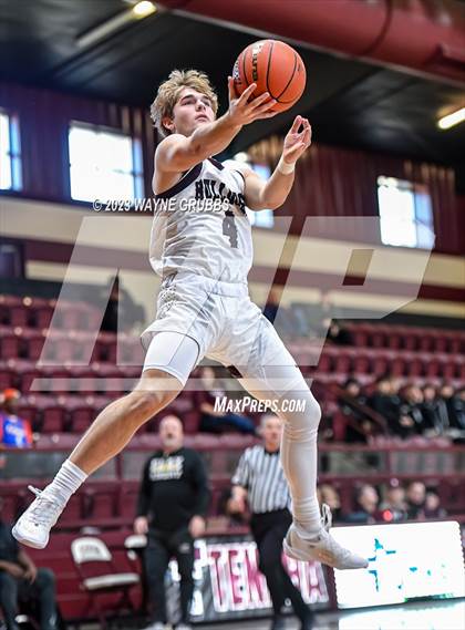 Thumbnail 3 in Tatum vs. Flatonia (Holiday Hoops Classic) photogallery.