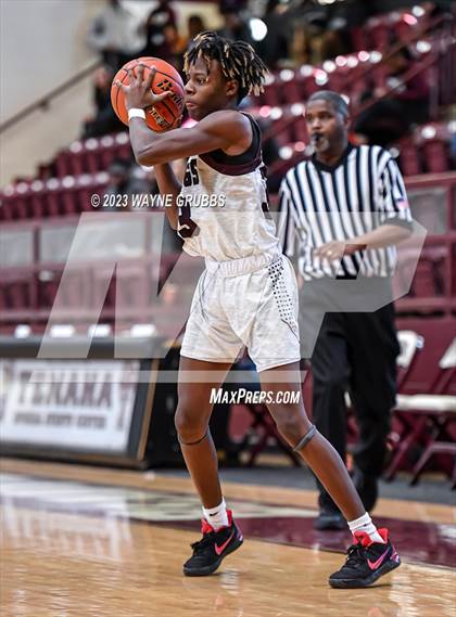 Thumbnail 1 in Tatum vs. Flatonia (Holiday Hoops Classic) photogallery.