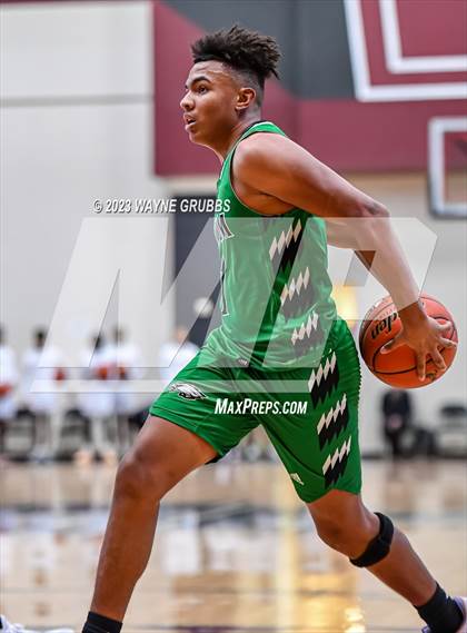Thumbnail 2 in Tatum vs. Flatonia (Holiday Hoops Classic) photogallery.