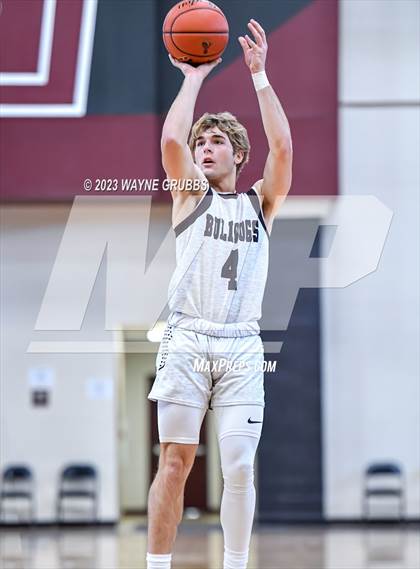 Thumbnail 3 in Tatum vs. Flatonia (Holiday Hoops Classic) photogallery.