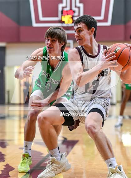 Thumbnail 2 in Tatum vs. Flatonia (Holiday Hoops Classic) photogallery.