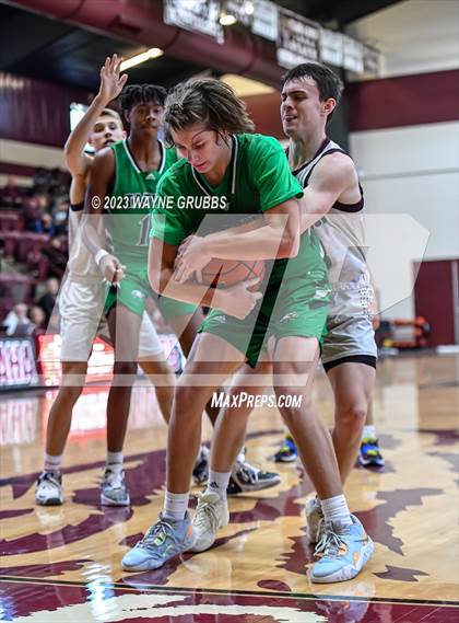 Thumbnail 3 in Tatum vs. Flatonia (Holiday Hoops Classic) photogallery.