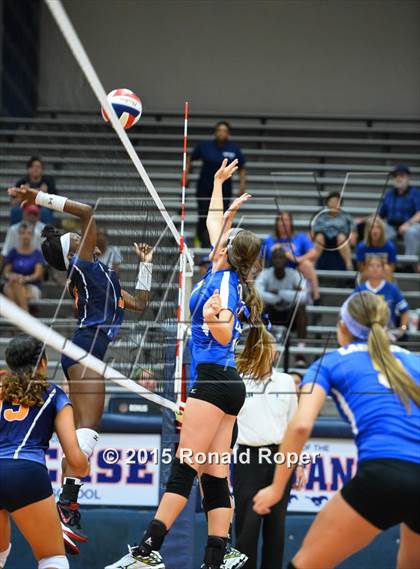 Thumbnail 3 in Sulphur Springs @ Sachse photogallery.
