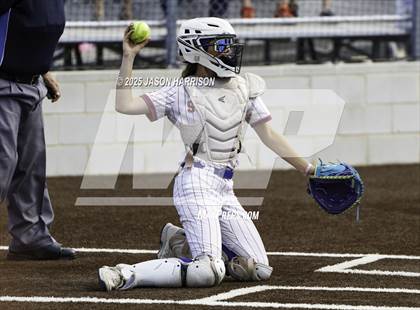 Thumbnail 3 in Sundown vs. Muenster (UIL Softball 2A Region 2 Semifinal Game 1) photogallery.