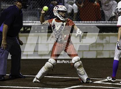 Thumbnail 3 in Sundown vs. Muenster (UIL Softball 2A Region 2 Semifinal Game 1) photogallery.
