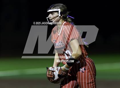 Thumbnail 3 in Sundown vs. Muenster (UIL Softball 2A Region 2 Semifinal Game 1) photogallery.