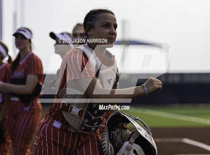 Thumbnail 3 in Sundown vs. Muenster (UIL Softball 2A Region 2 Semifinal Game 1) photogallery.