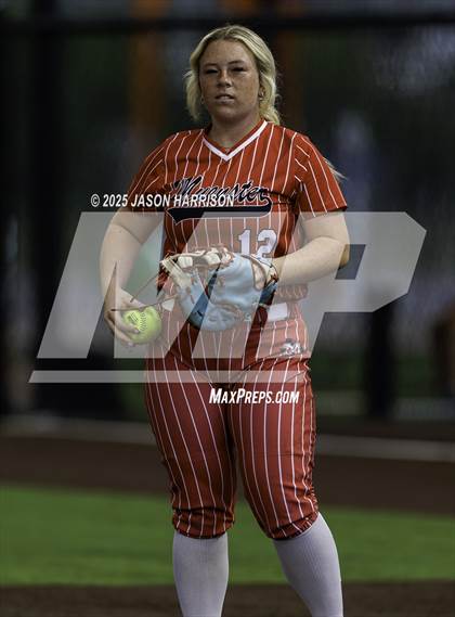 Thumbnail 2 in Sundown vs. Muenster (UIL Softball 2A Region 2 Semifinal Game 1) photogallery.