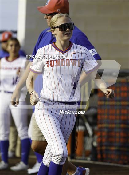 Thumbnail 3 in Sundown vs. Muenster (UIL Softball 2A Region 2 Semifinal Game 1) photogallery.