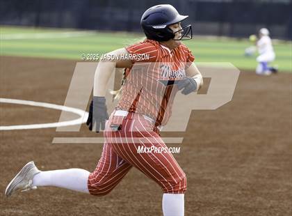 Thumbnail 1 in Sundown vs. Muenster (UIL Softball 2A Region 2 Semifinal Game 1) photogallery.