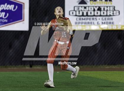 Thumbnail 3 in Sundown vs. Muenster (UIL Softball 2A Region 2 Semifinal Game 1) photogallery.