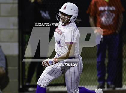 Thumbnail 1 in Sundown vs. Muenster (UIL Softball 2A Region 2 Semifinal Game 1) photogallery.