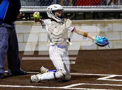 Thumbnail 1 in Sundown vs. Muenster (UIL Softball 2A Region 2 Semifinal Game 1) photogallery.