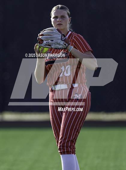 Thumbnail 1 in Sundown vs. Muenster (UIL Softball 2A Region 2 Semifinal Game 1) photogallery.