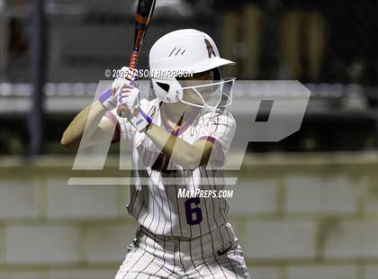 Thumbnail 3 in Sundown vs. Muenster (UIL Softball 2A Region 2 Semifinal Game 1) photogallery.