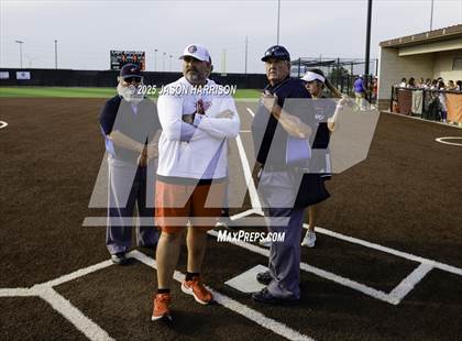 Thumbnail 3 in Sundown vs. Muenster (UIL Softball 2A Region 2 Semifinal Game 1) photogallery.