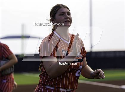 Thumbnail 2 in Sundown vs. Muenster (UIL Softball 2A Region 2 Semifinal Game 1) photogallery.