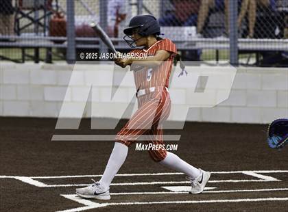 Thumbnail 1 in Sundown vs. Muenster (UIL Softball 2A Region 2 Semifinal Game 1) photogallery.