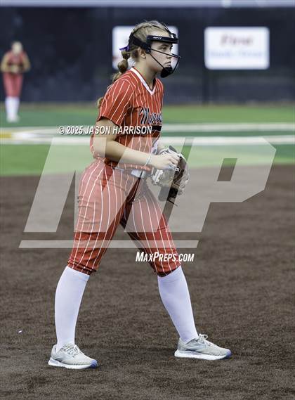 Thumbnail 1 in Sundown vs. Muenster (UIL Softball 2A Region 2 Semifinal Game 1) photogallery.