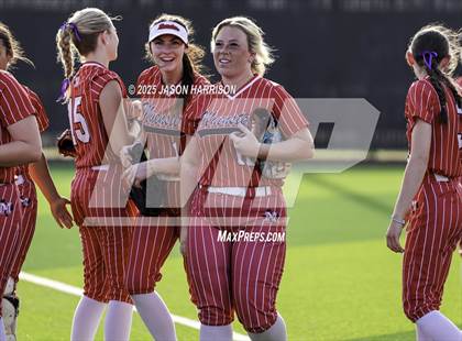 Thumbnail 3 in Sundown vs. Muenster (UIL Softball 2A Region 2 Semifinal Game 1) photogallery.