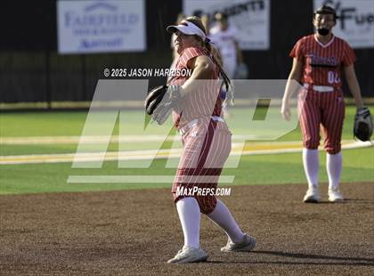 Thumbnail 2 in Sundown vs. Muenster (UIL Softball 2A Region 2 Semifinal Game 1) photogallery.