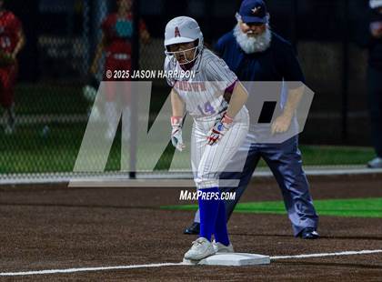Thumbnail 2 in Sundown vs. Muenster (UIL Softball 2A Region 2 Semifinal Game 1) photogallery.