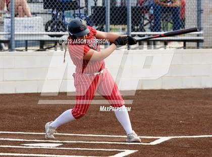 Thumbnail 2 in Sundown vs. Muenster (UIL Softball 2A Region 2 Semifinal Game 1) photogallery.