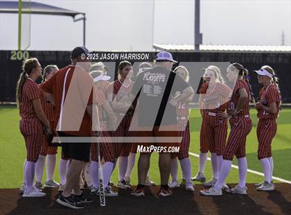 Thumbnail 1 in Sundown vs. Muenster (UIL Softball 2A Region 2 Semifinal Game 1) photogallery.