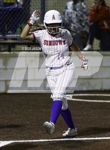 Thumbnail 1 in Sundown vs. Muenster (UIL Softball 2A Region 2 Semifinal Game 1) photogallery.