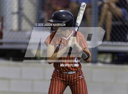 Thumbnail 1 in Sundown vs. Muenster (UIL Softball 2A Region 2 Semifinal Game 1) photogallery.