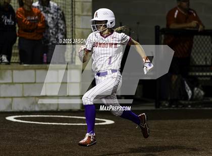 Thumbnail 3 in Sundown vs. Muenster (UIL Softball 2A Region 2 Semifinal Game 1) photogallery.