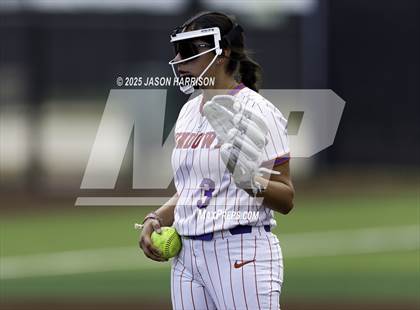 Thumbnail 3 in Sundown vs. Muenster (UIL Softball 2A Region 2 Semifinal Game 1) photogallery.