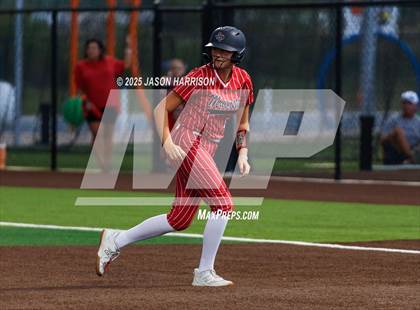 Thumbnail 3 in Sundown vs. Muenster (UIL Softball 2A Region 2 Semifinal Game 1) photogallery.