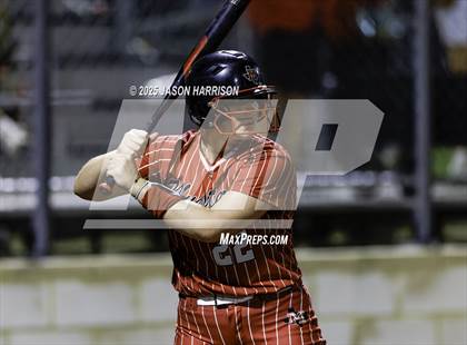 Thumbnail 2 in Sundown vs. Muenster (UIL Softball 2A Region 2 Semifinal Game 1) photogallery.