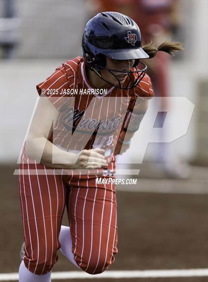 Thumbnail 1 in Sundown vs. Muenster (UIL Softball 2A Region 2 Semifinal Game 1) photogallery.